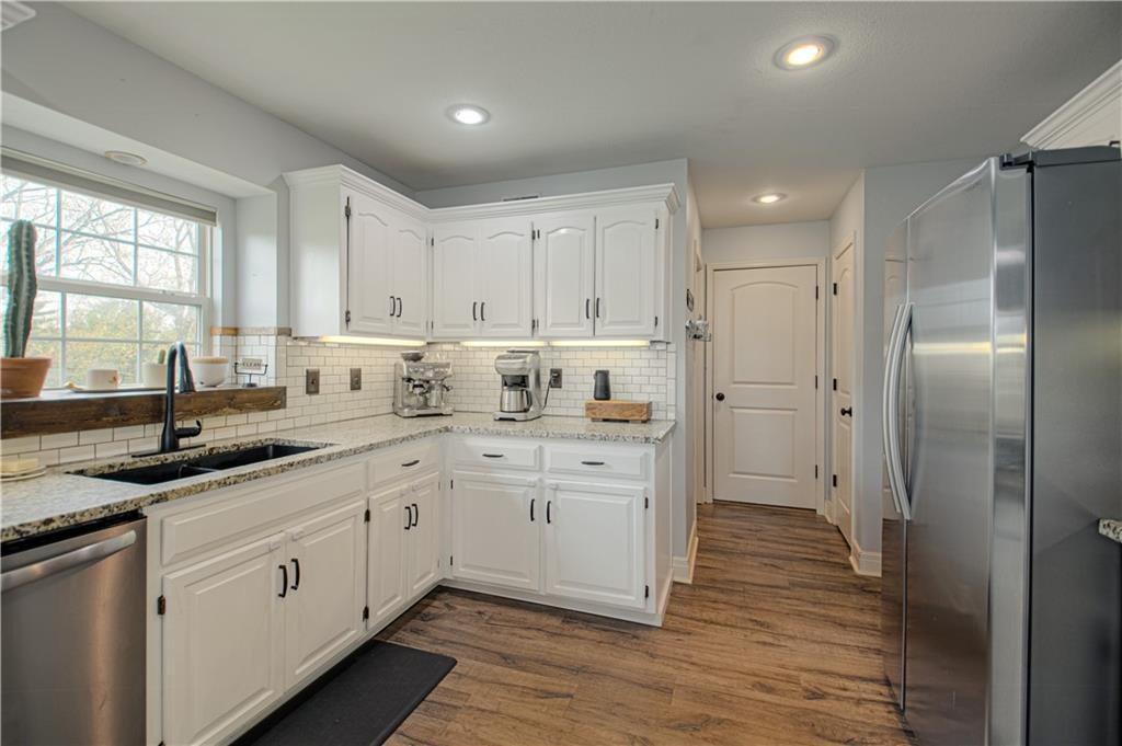 16023 Jesse James Farm Road Kearney, MO 64060 - Photo 12 of 78