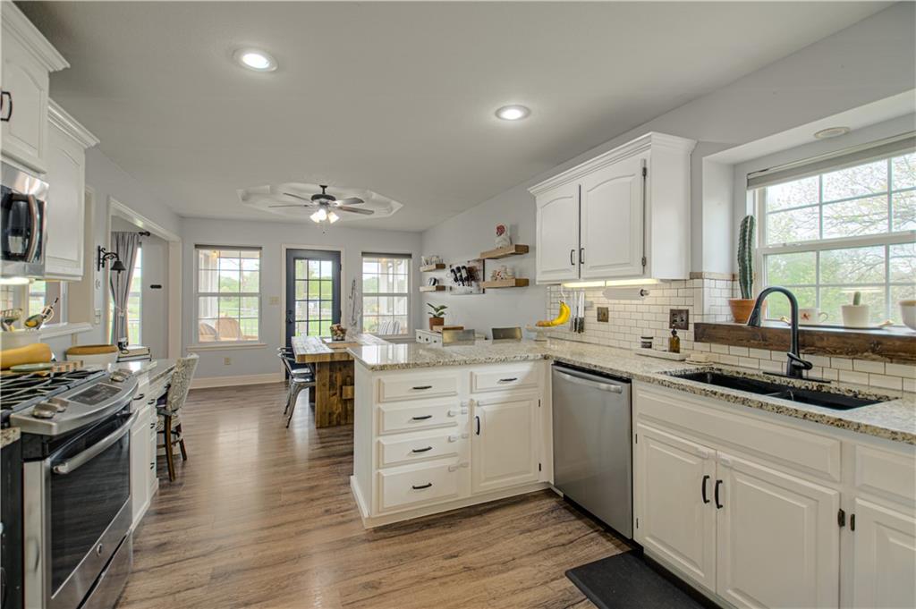 16023 Jesse James Farm Road Kearney, MO 64060 - Photo 13 of 78