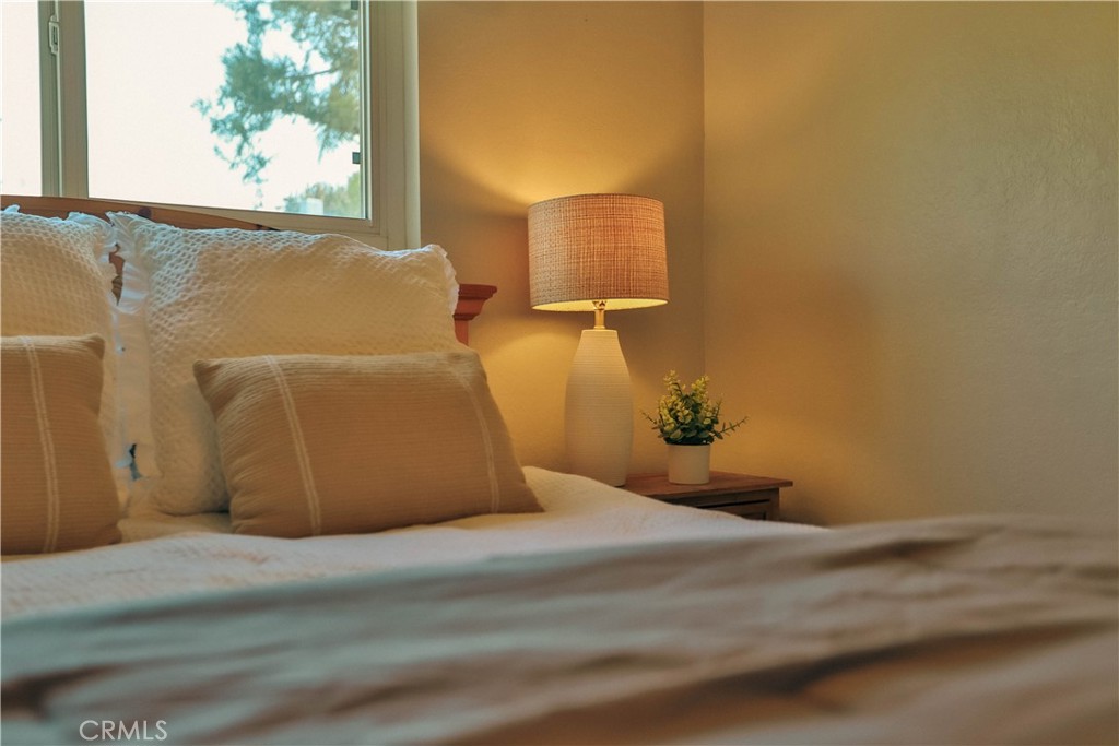 7241 Marine Avenue Rancho Cucamonga, CA 91701 - Photo 46 of 48 a bedroom with a bed