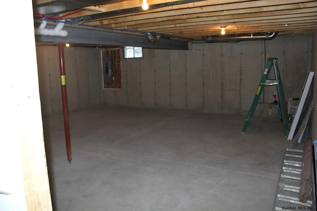 955 A Charlton Road Schenectady, NY 12302 - Photo 11 of 16 Photo 11