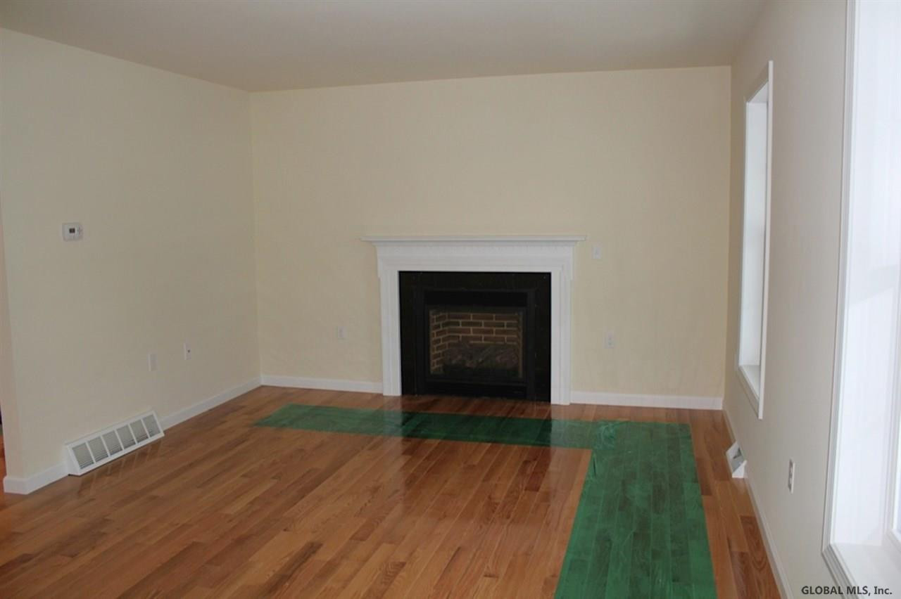 955 A Charlton Road Schenectady, NY 12302 - Photo 3 of 16 Photo 3