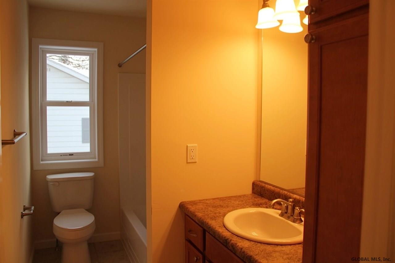 955 A Charlton Road Schenectady, NY 12302 - Photo 6 of 16 Photo 6