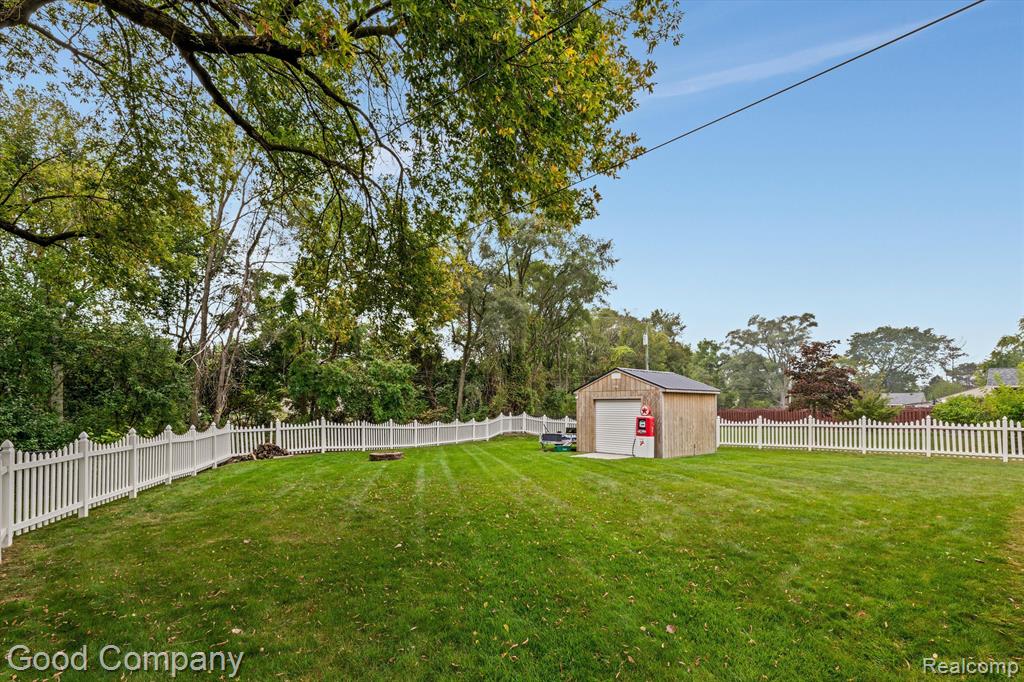 41553 Cherry Hill Road Canton, MI 48188 - Photo 37 of 38