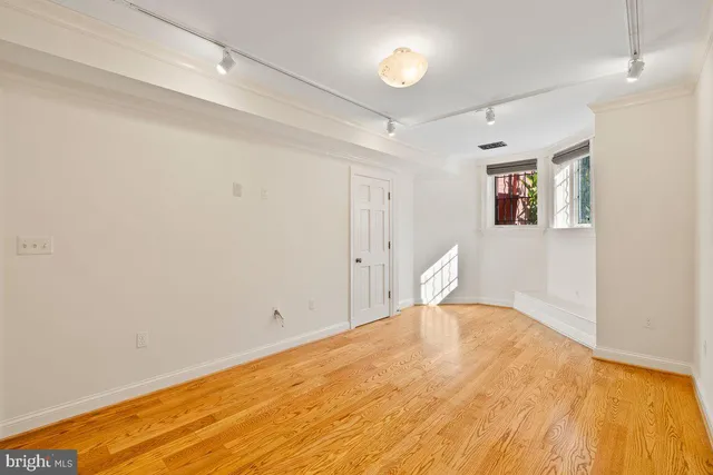 $6,750 | 4 Logan Circle Northwest, Unit 1, Washington, DC 20005