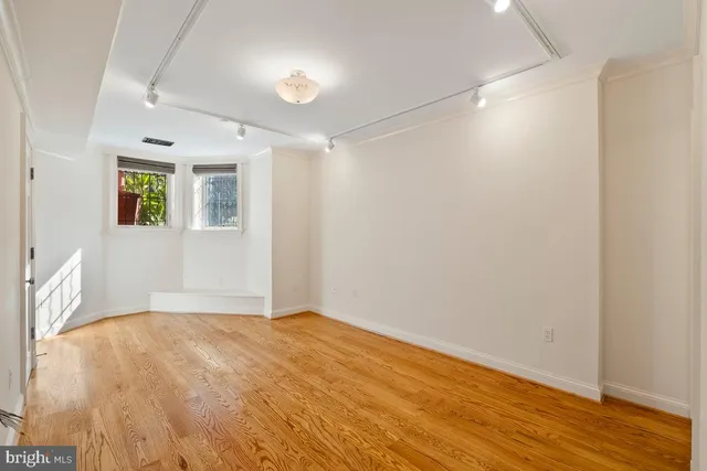 $6,750 | 4 Logan Circle Northwest, Unit 1, Washington, DC 20005