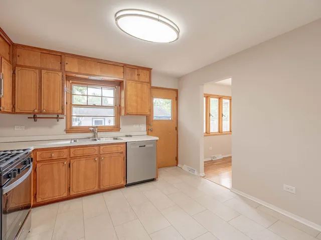 $249,900 | 2849 191st Place, Lansing, IL 60438