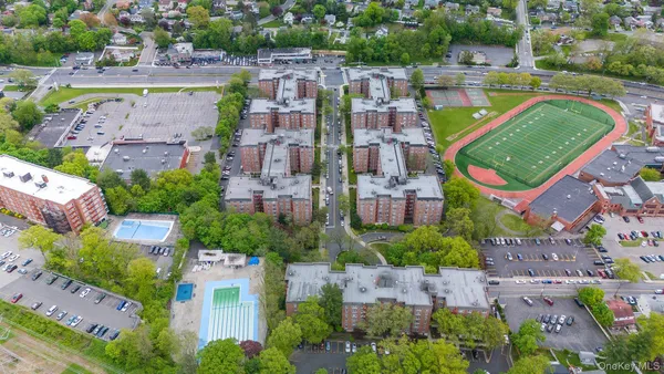 $330,000 | 3 Sadore Lane, Unit 1E, Yonkers, NY 10710