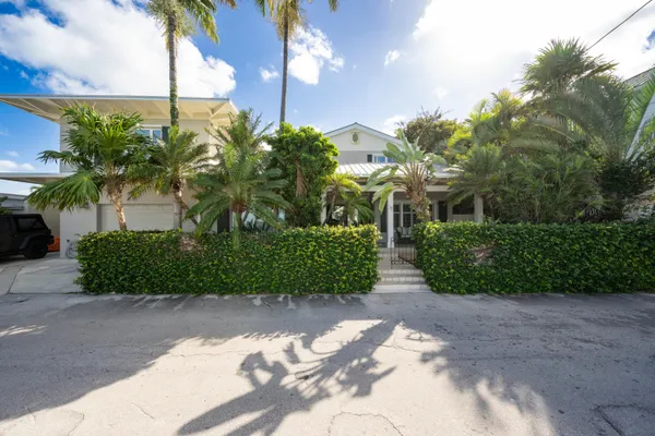 $5,195,000 | 18 Hilton Haven Road, Key West, FL 33040