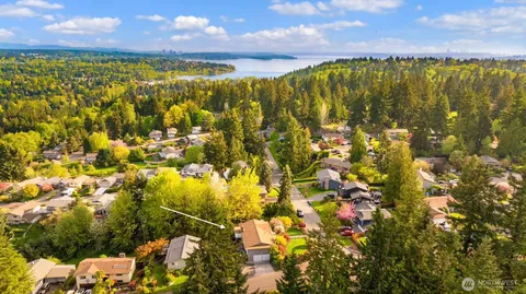 $1,599,998 | 13720 94th Avenue Northeast, Kirkland, WA 98034