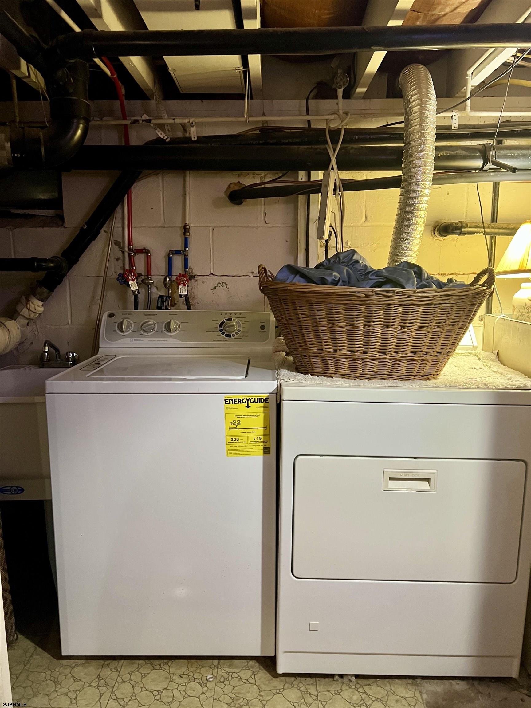 228 Marlin Road Absecon, NJ 08201 - Photo 21 of 24 a utility room with dryer and washer