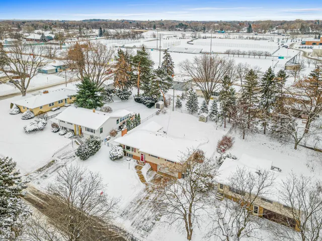 $440,000 | 1190 Sextant Avenue West, St. Paul, MN 55113