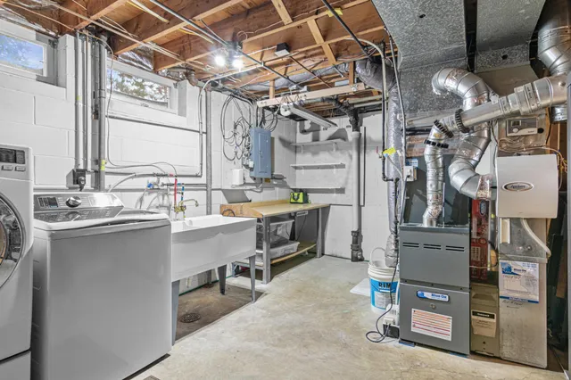 $440,000 | 1190 Sextant Avenue West, St. Paul, MN 55113