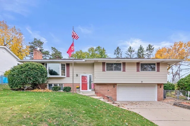 $440,000 | 1190 Sextant Avenue West, St. Paul, MN 55113