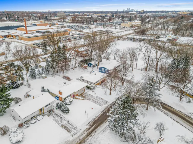 $440,000 | 1190 Sextant Avenue West, St. Paul, MN 55113