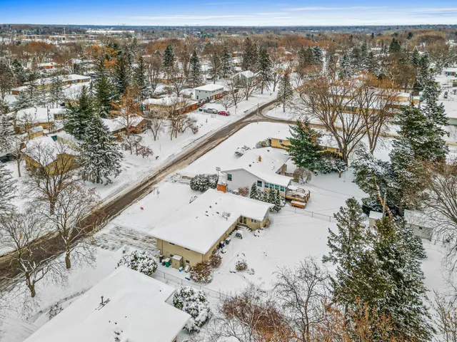 $440,000 | 1190 Sextant Avenue West, St. Paul, MN 55113