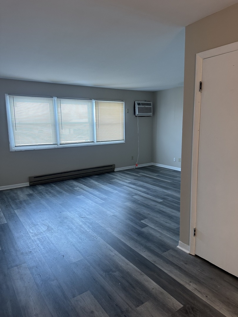 1015 North Farnsworth Avenue, Unit J Aurora, IL 60505 - Photo 2 of 8