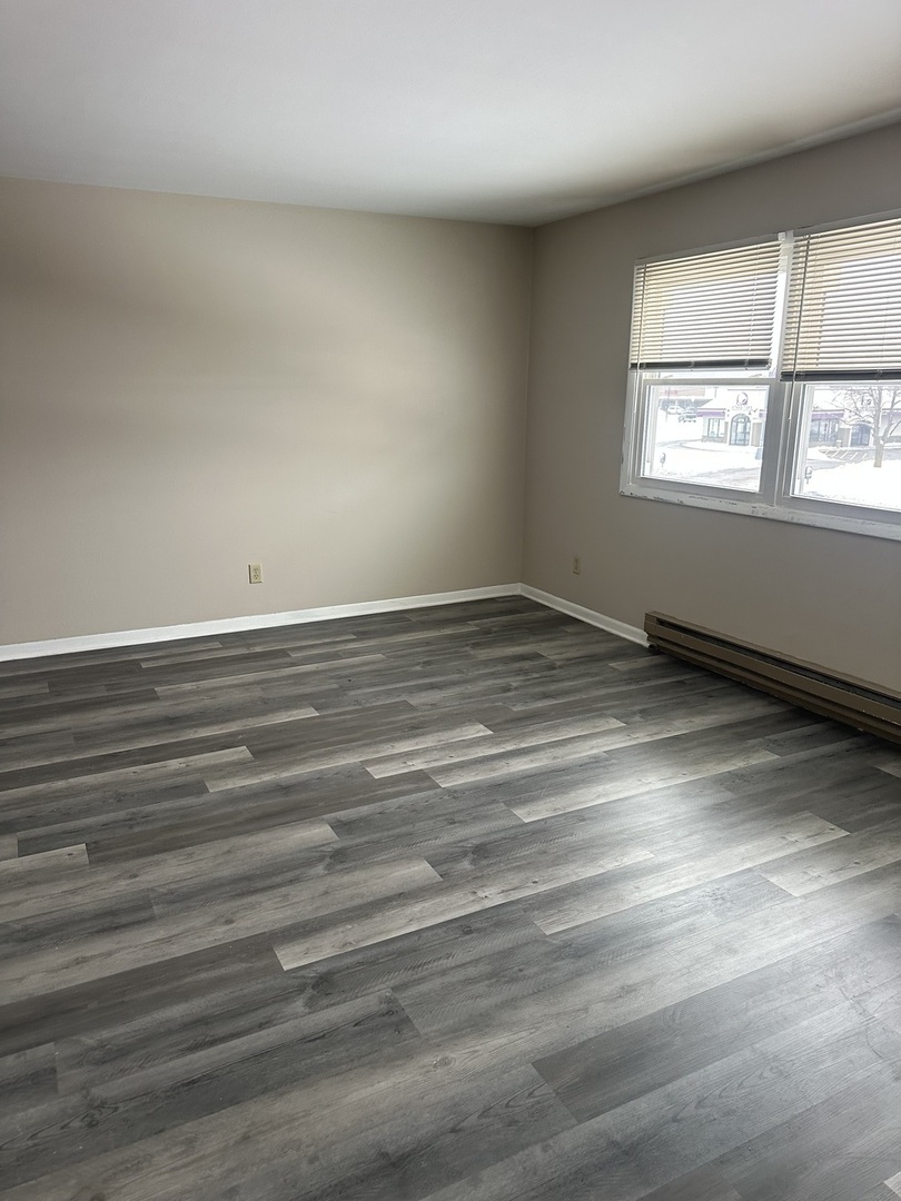 1015 North Farnsworth Avenue, Unit J Aurora, IL 60505 - Photo 7 of 8