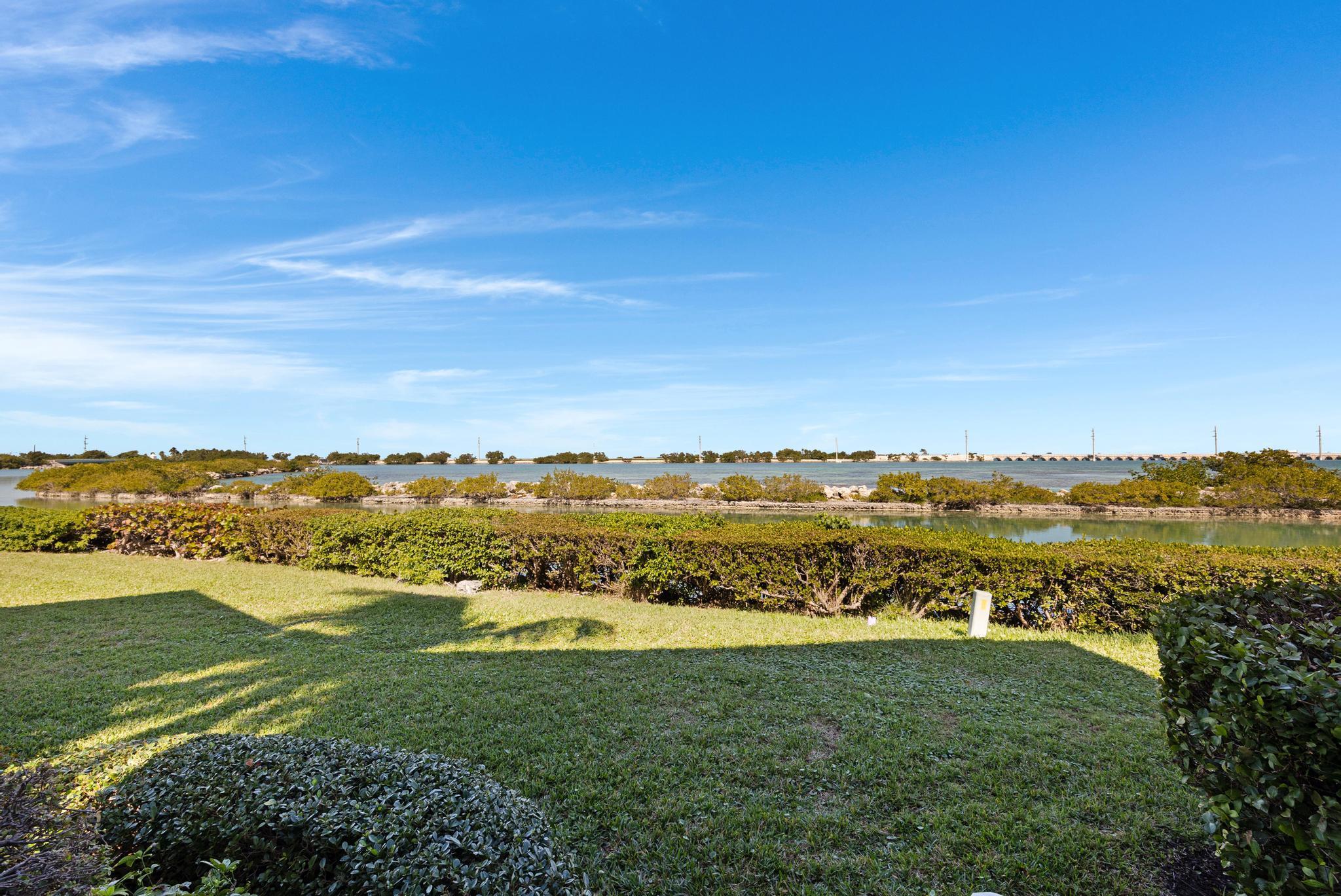 2002 Marina Villa Drive Marathon, FL 33050 - Photo 18 of 53 Green lawns