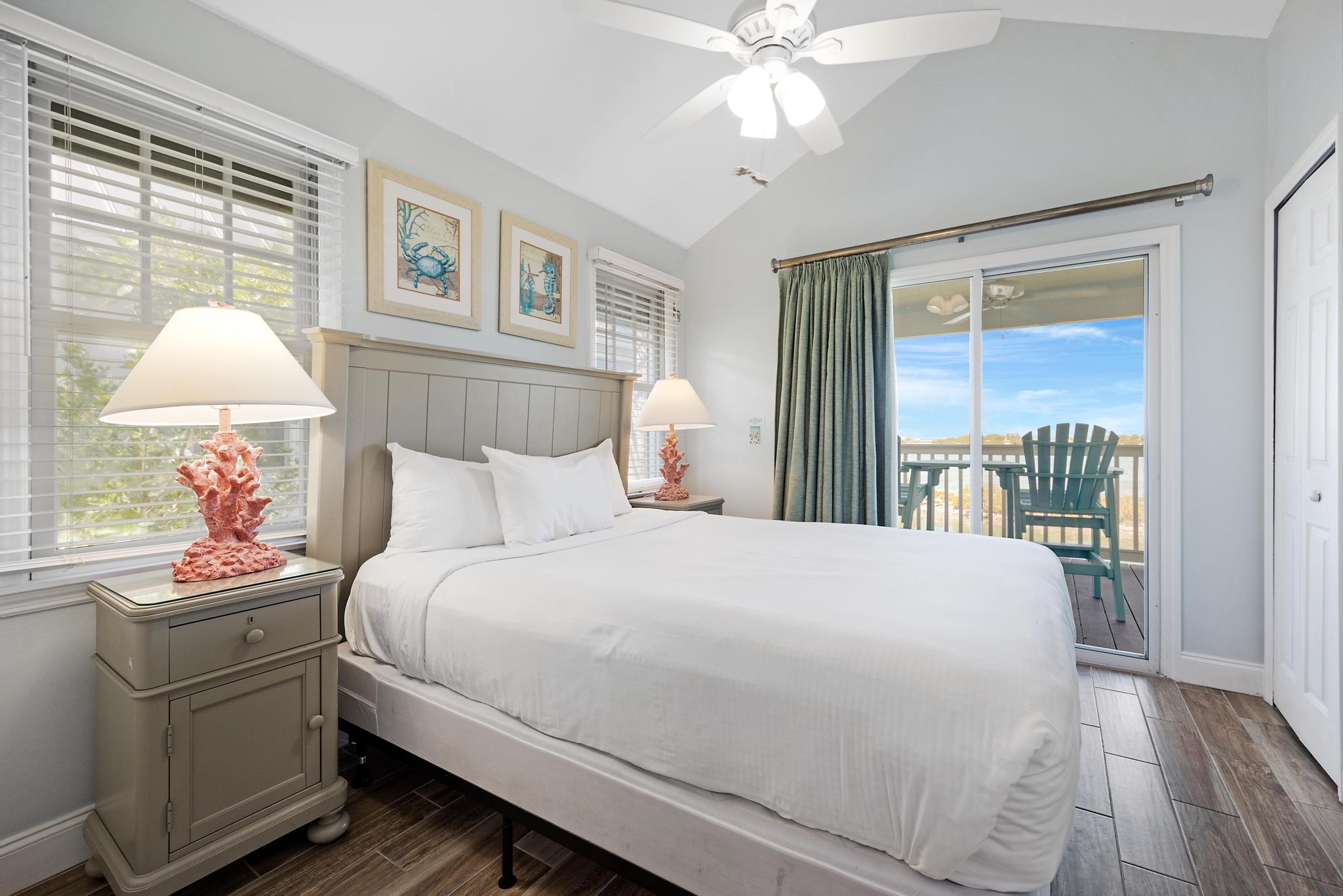 2002 Marina Villa Drive Marathon, FL 33050 - Photo 26 of 53 Primary Suite