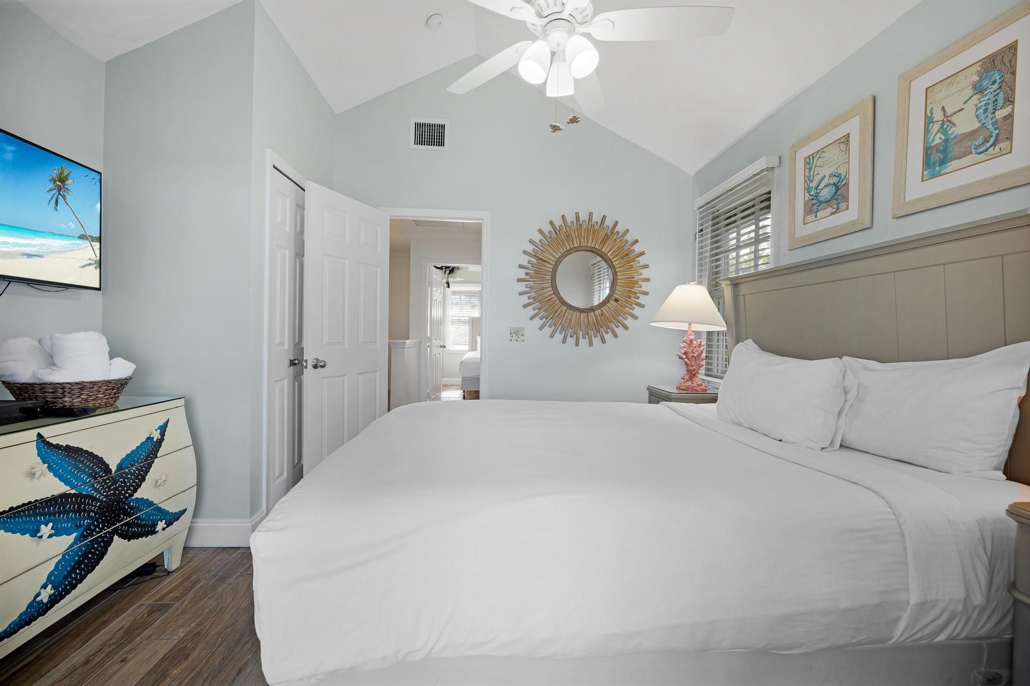 2002 Marina Villa Drive Marathon, FL 33050 - Photo 31 of 53 Primary Bedroom