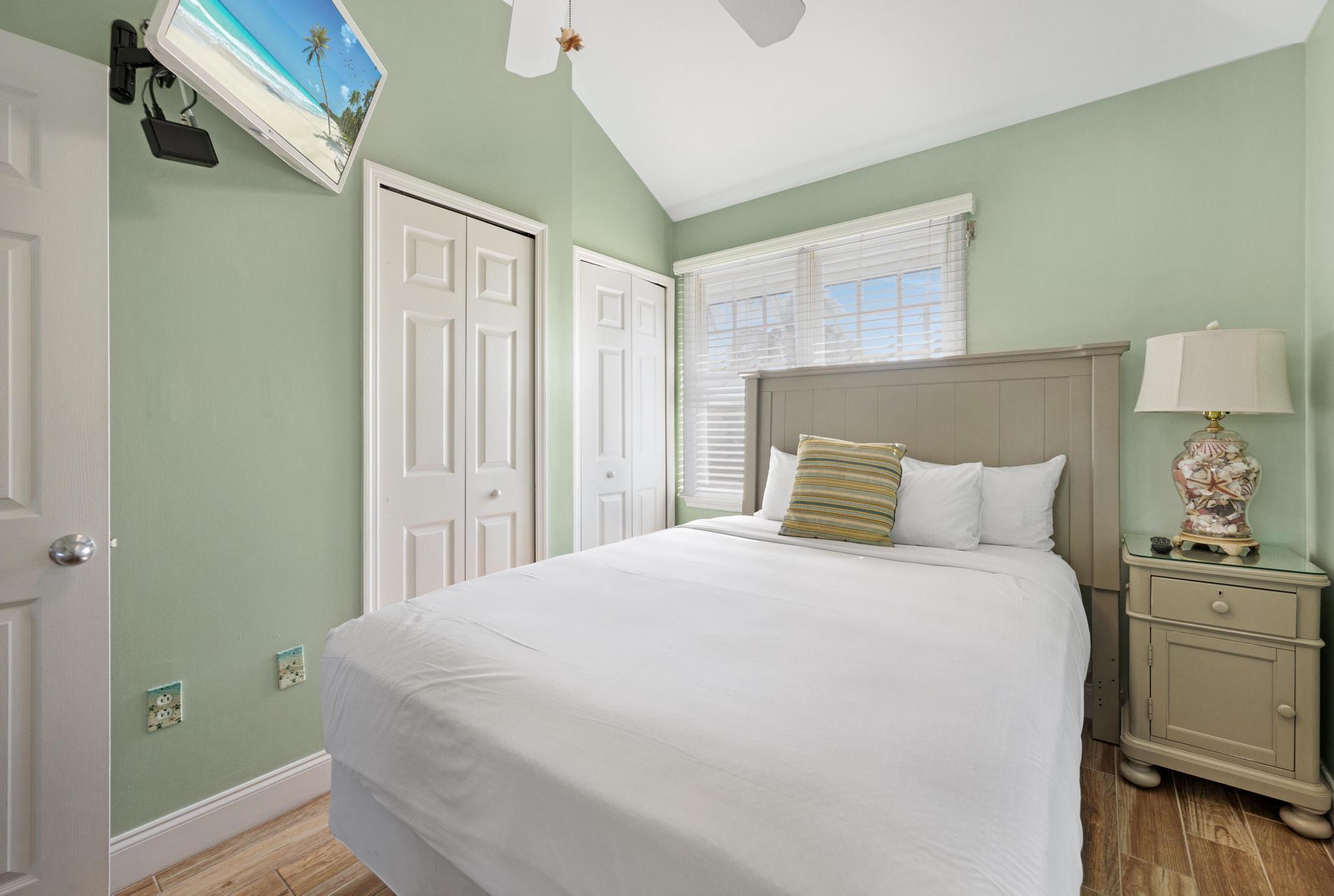 2002 Marina Villa Drive Marathon, FL 33050 - Photo 42 of 53 Guest Bedroom