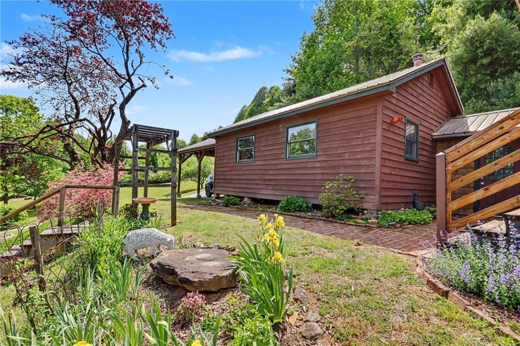 306 Frontier Road Tiger, GA 30576 - Photo 41 of 64