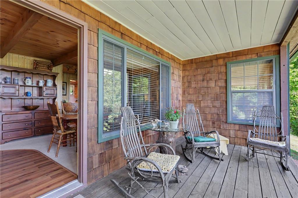 306 Frontier Road Tiger, GA 30576 - Photo 8 of 64
