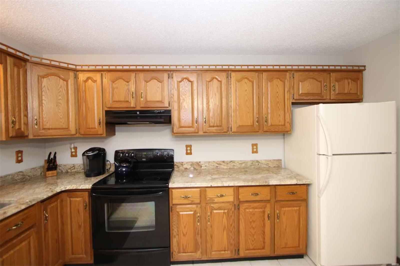 1962 Banyan Tree Road Collinsville, IL 62234 - Photo 11 of 64 Gallery Image 11