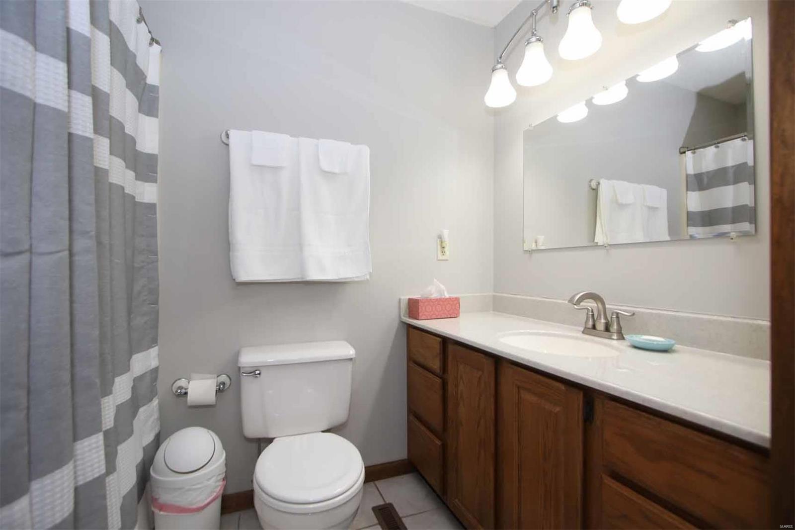 1962 Banyan Tree Road Collinsville, IL 62234 - Photo 17 of 64 Gallery Image 17