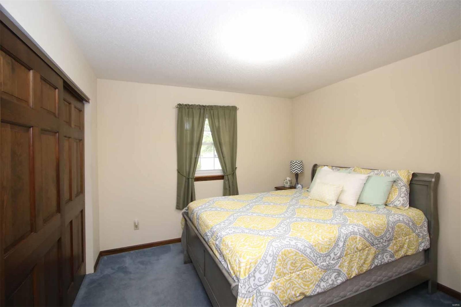 1962 Banyan Tree Road Collinsville, IL 62234 - Photo 19 of 64 Gallery Image 19