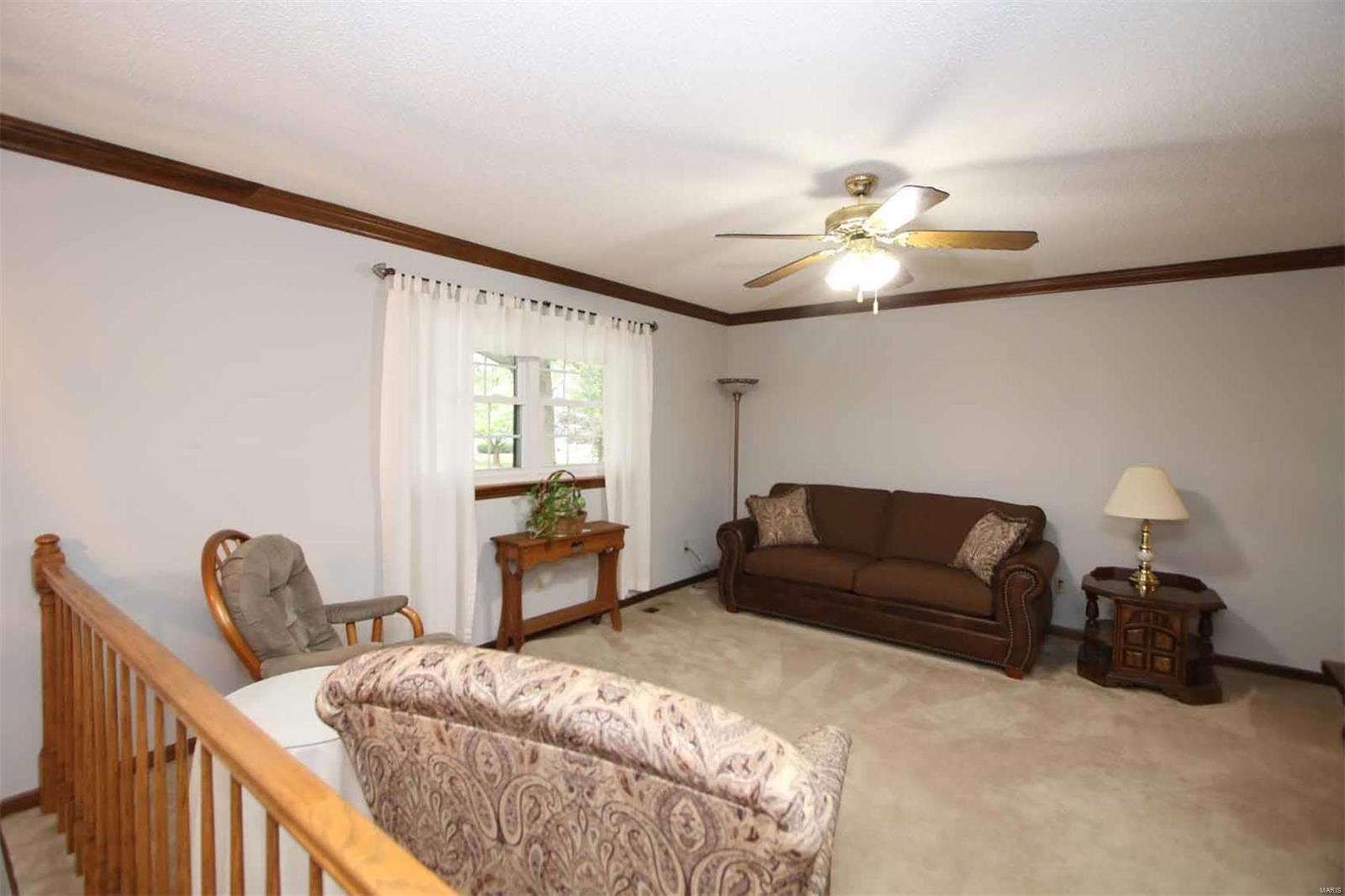 1962 Banyan Tree Road Collinsville, IL 62234 - Photo 3 of 64 Gallery Image 3