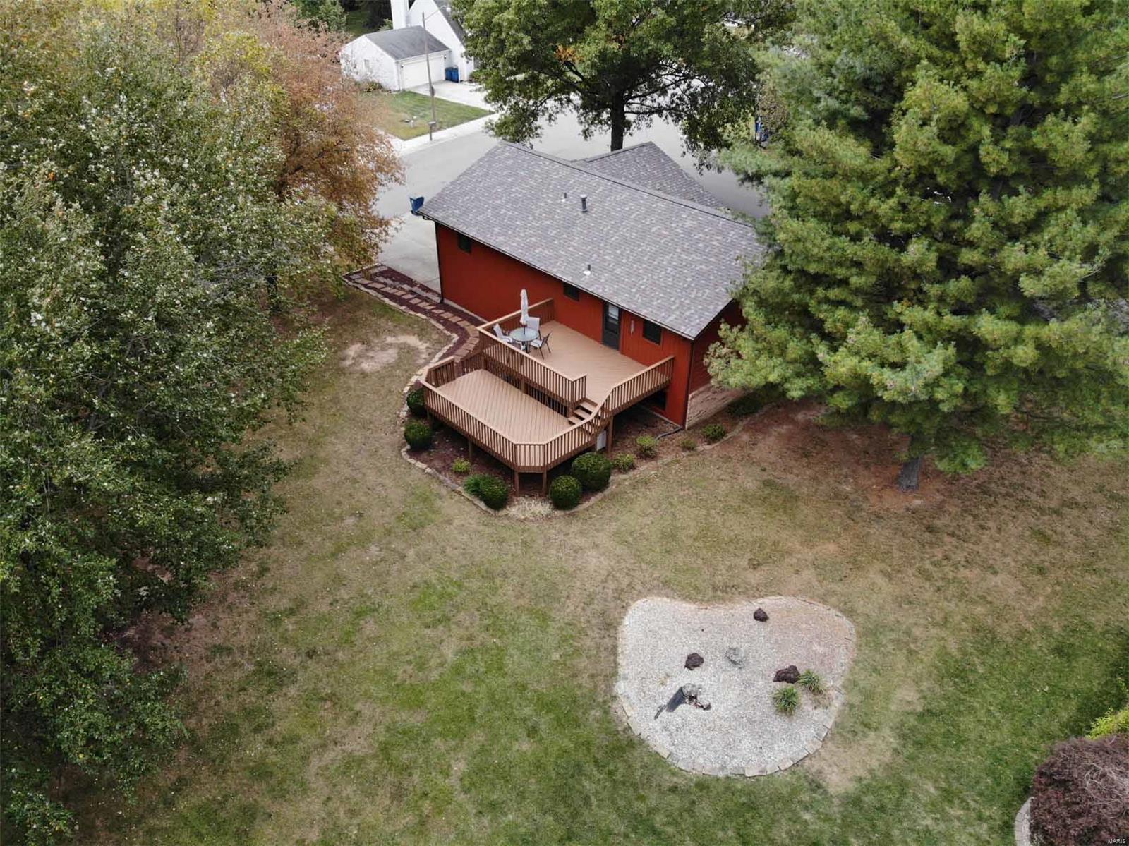 1962 Banyan Tree Road Collinsville, IL 62234 - Photo 37 of 64 Gallery Image 37