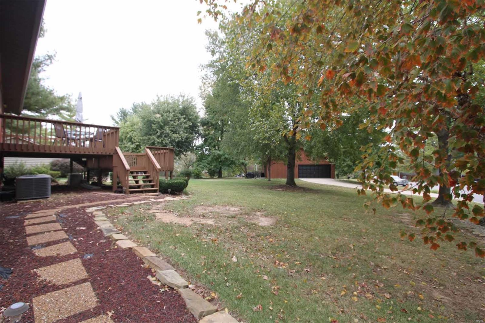 1962 Banyan Tree Road Collinsville, IL 62234 - Photo 48 of 64 Gallery Image 48