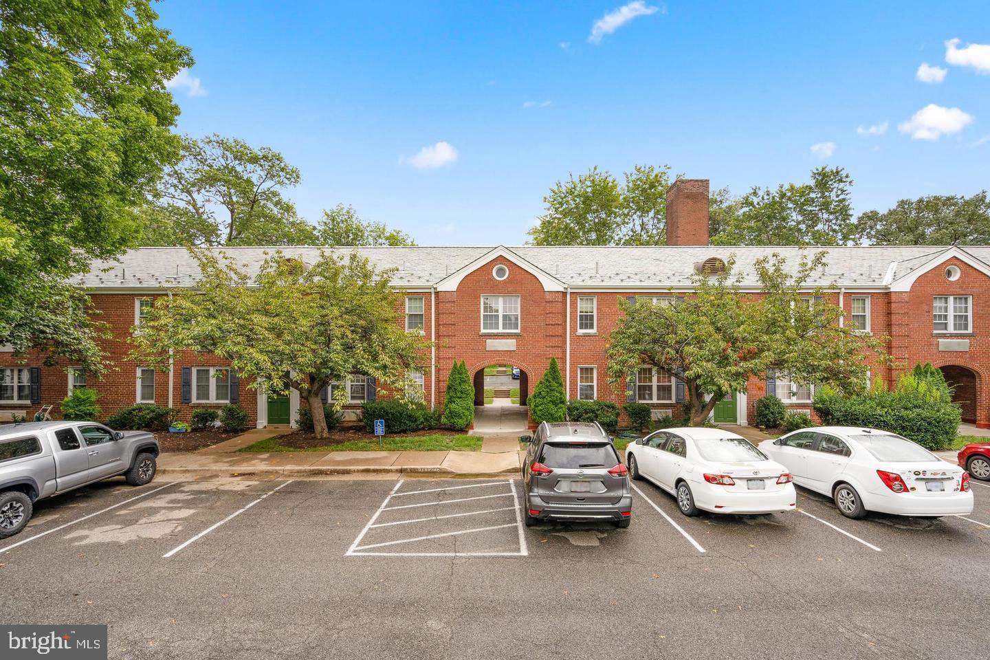 115 East Glebe Road, Unit E Alexandria, VA 22305 - Photo 12 of 14