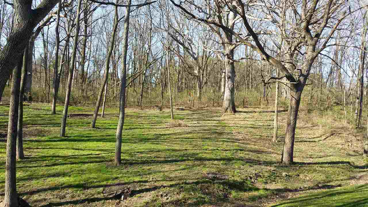 1714 North River Road Oregon, IL 61061 - Photo 7 of 8 a view of a yard