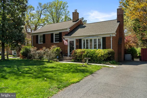 $700,000 | 6110 Dorchester Street, Springfield, VA 22150