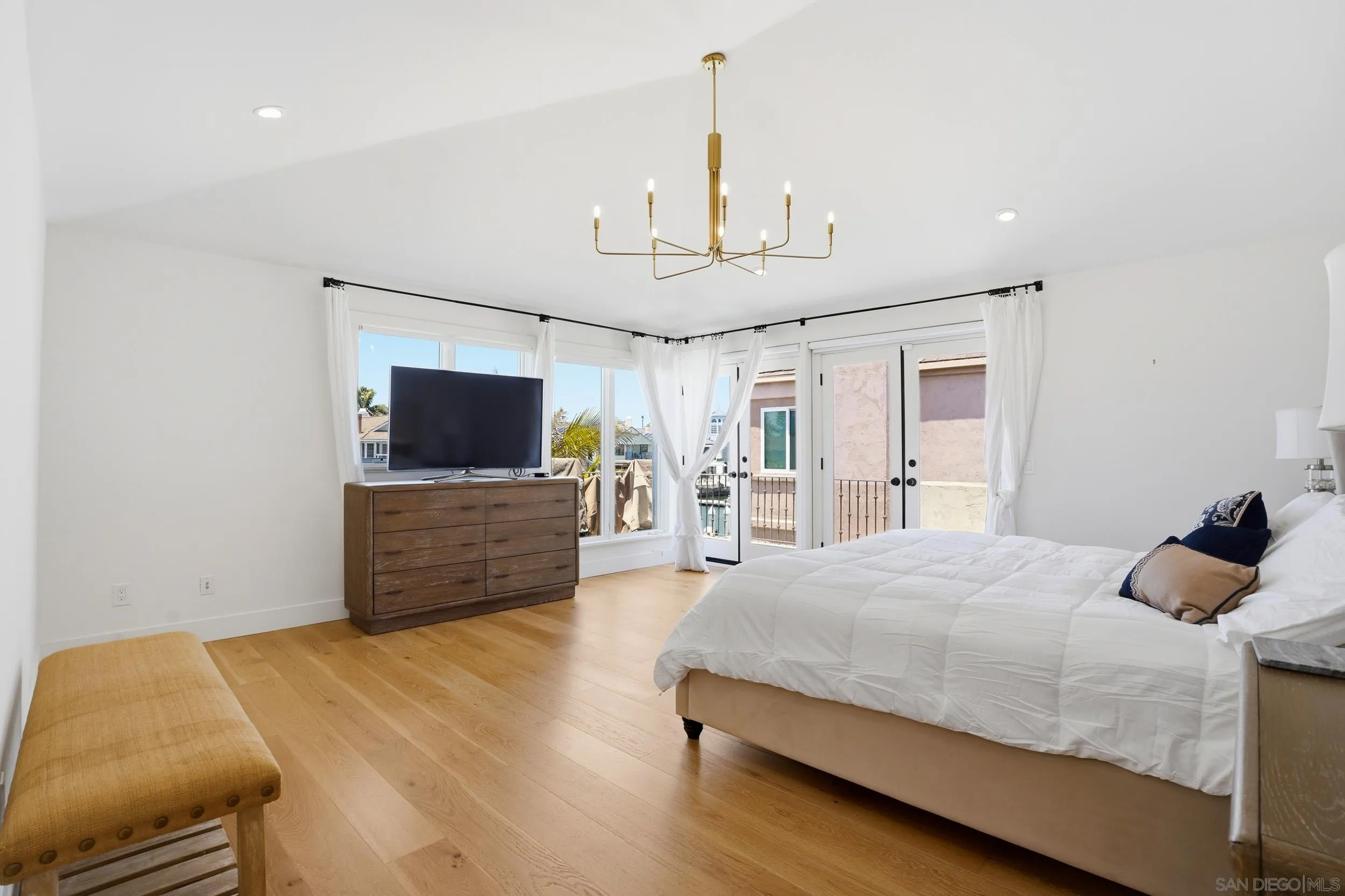 40 Spinnaker Way Coronado, CA 92118 - Photo 35 of 51
