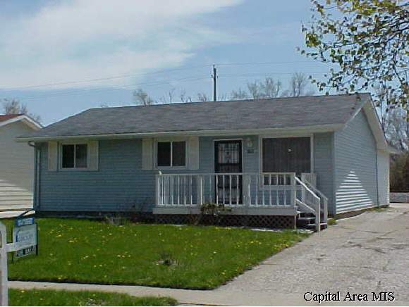 2800 Black Springfield, IL 62702 - Photo 1 of 9