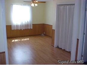 2800 Black Springfield, IL 62702 - Photo 4 of 9