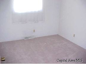 2800 Black Springfield, IL 62702 - Photo 8 of 9