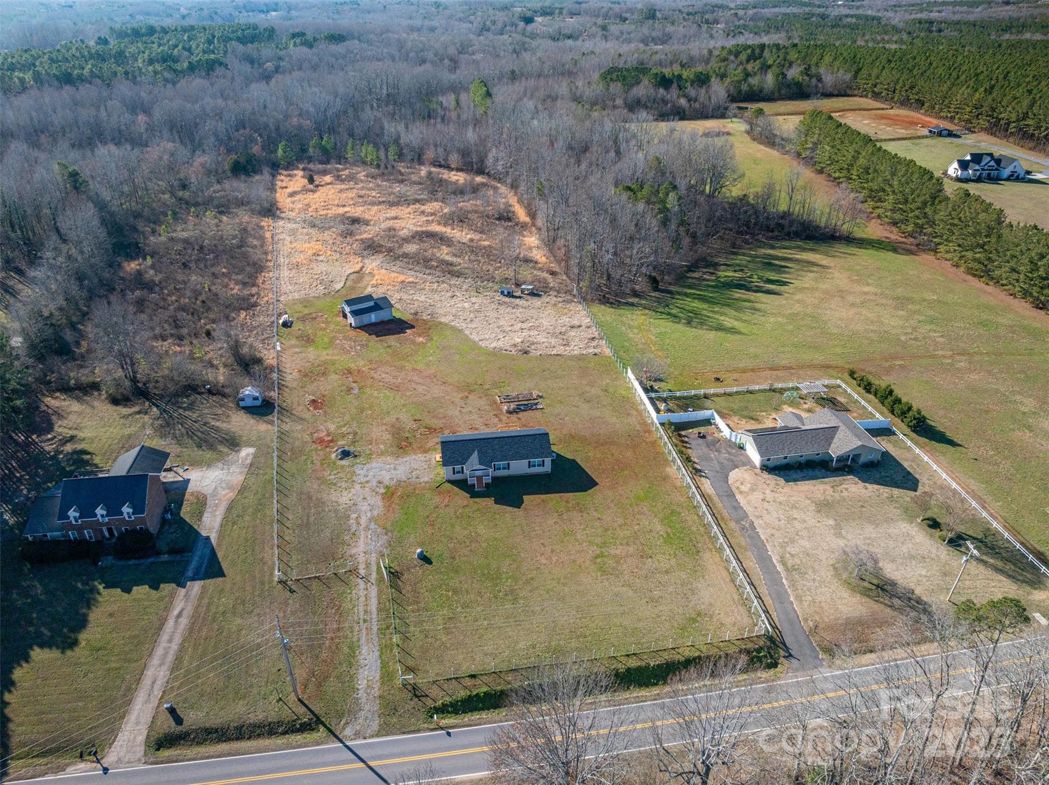 801 Long Shoals Road Lincolnton, NC 28092 - Photo 31 of 41 Gallery Image 31