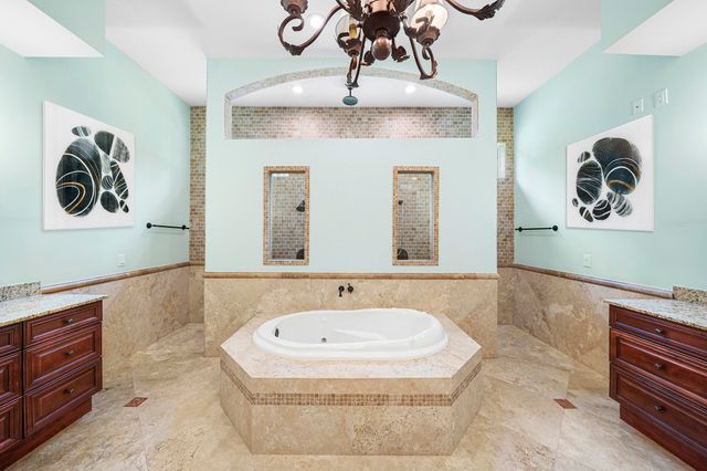 $1,825,000 | 2342 Holly Lane, Palm Beach Gardens, FL 33410