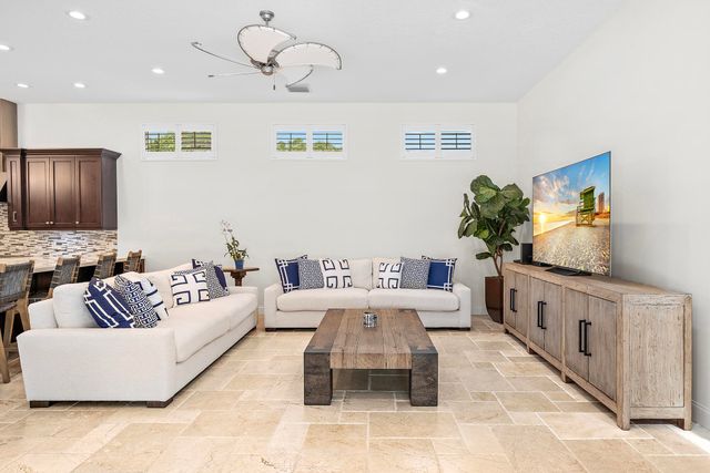 $1,825,000 | 2342 Holly Lane, Palm Beach Gardens, FL 33410