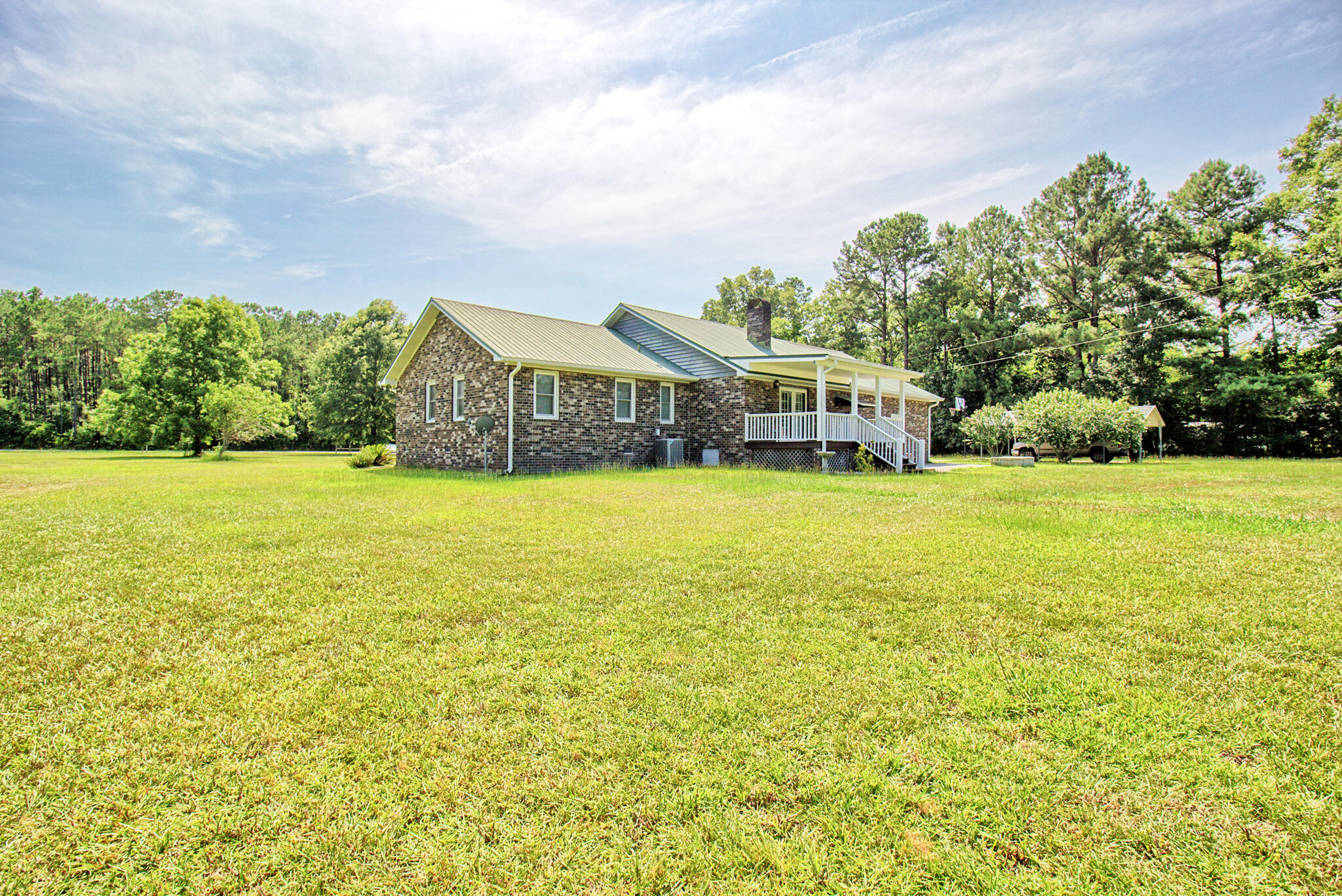 582 Calestown Road Bonneau, SC 29431 - Photo 29 of 32 Back of Home