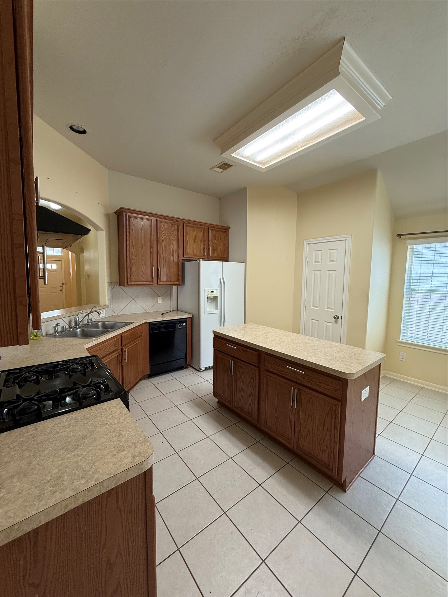 13239 Rustic Garden Drive Houston, TX 77083 - Photo 4 of 12