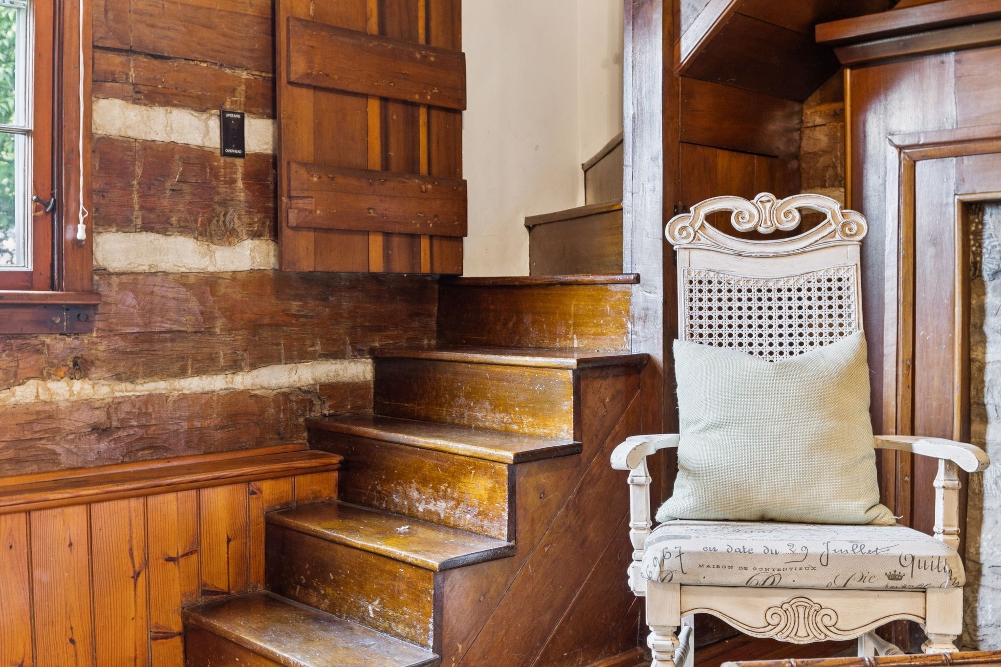 3507 Wimbledon Road Nashville, TN 37215 - Photo 15 of 50 a view of a living room and a couch
