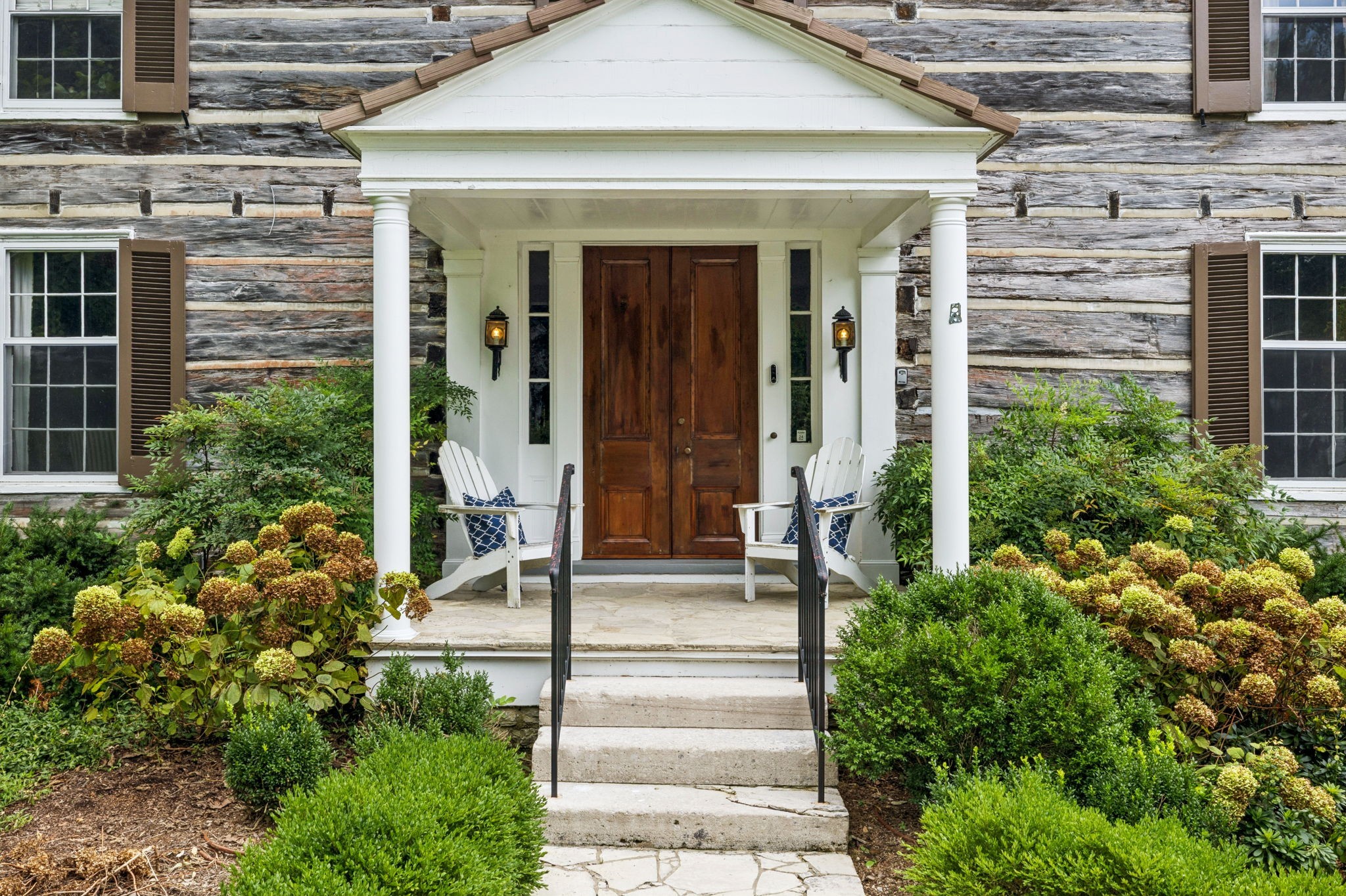 3507 Wimbledon Road Nashville, TN 37215 - Photo 2 of 50 a front view of a house with potted plants