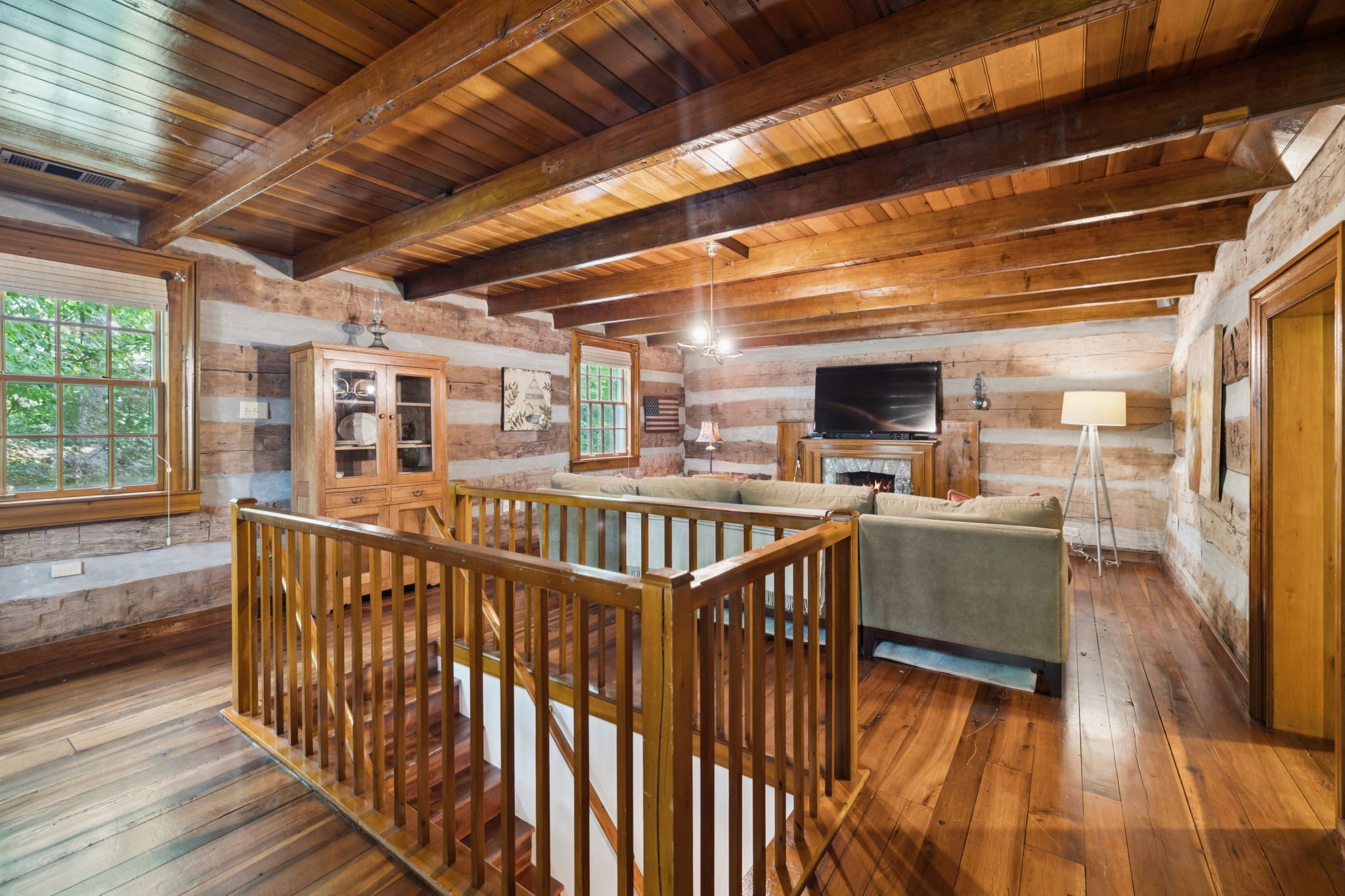 3507 Wimbledon Road Nashville, TN 37215 - Photo 34 of 50 a view of livingroom with furniture