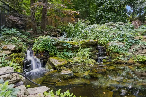 a view of entryway with a sink