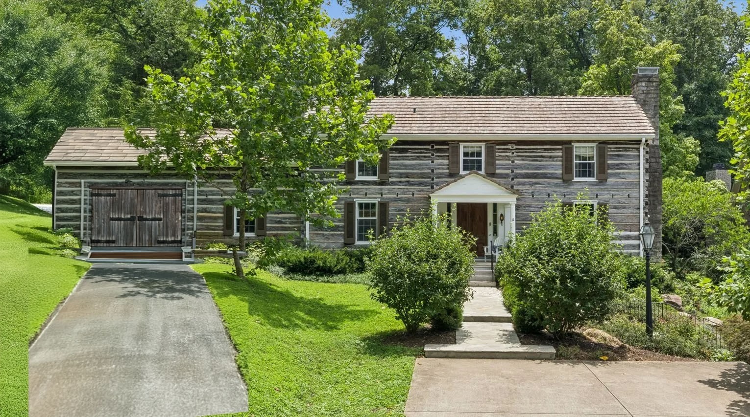 3507 Wimbledon Road Nashville, TN 37215 - Photo 50 of 50 front view of house with a yard